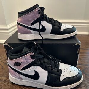 Nike Air Jordan 1 Mid SE “Zen Master” Kids size 6